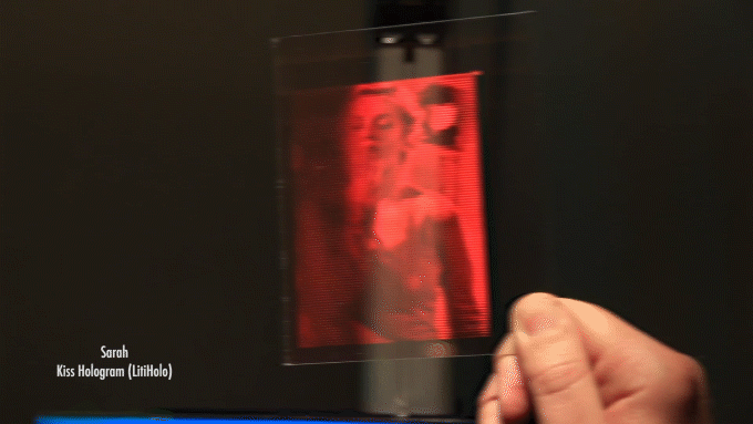 hologram-demo-sarah-kiss-animated